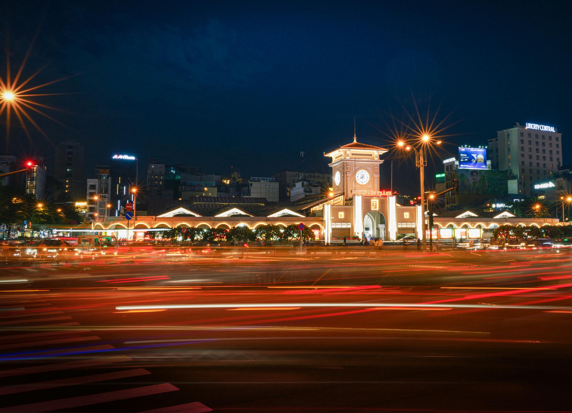 Start your group journey with Saigon’s serene glow